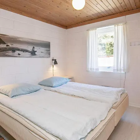 Two-bedroom Holiday In 5 בית נופש *