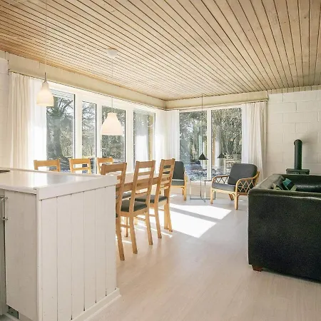 Two-bedroom Holiday In 5 בית נופש
